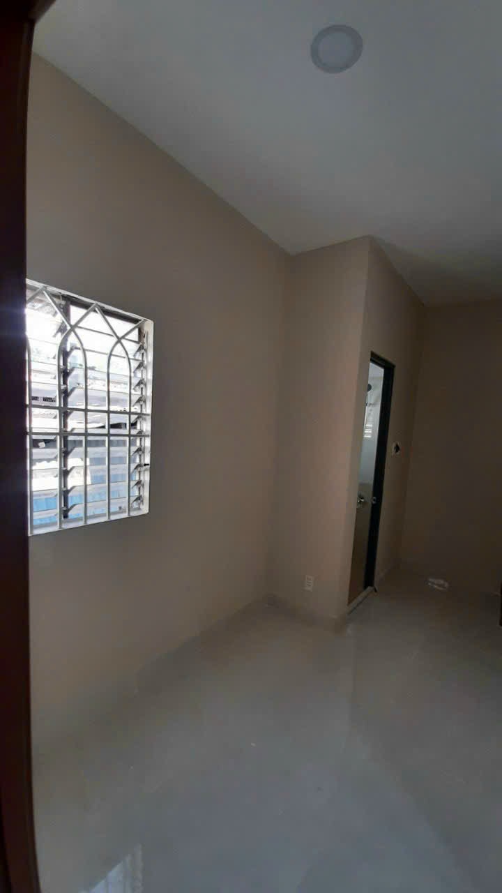 Nhà hẻm ba gác Xóm Chiếu, quận 4, 27m2, 2 ngủ, 2 vệ sinh