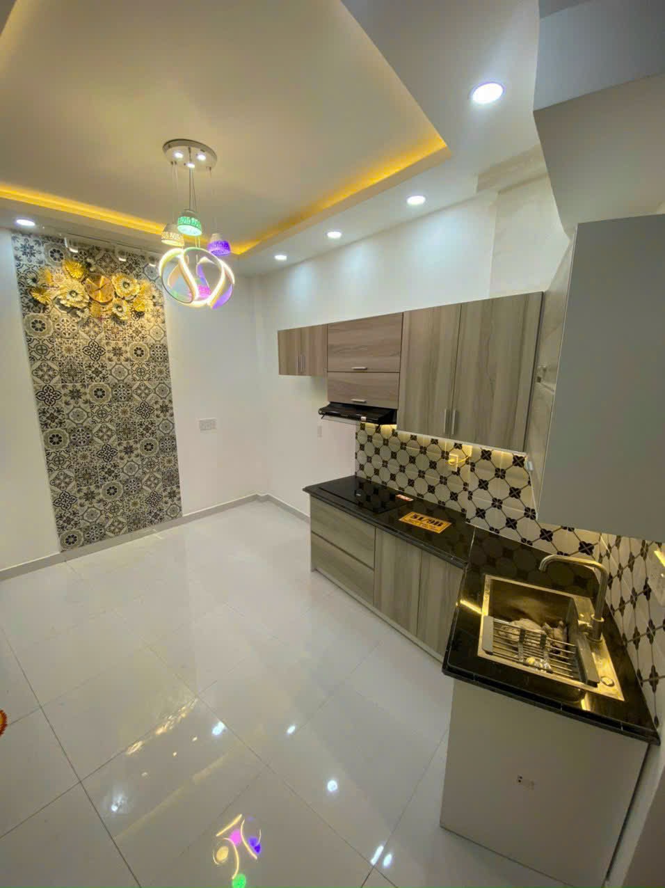 Giảm mạnh nhà Tôn Đản quận 4, 21m2, 2 ngủ, 2 vệ sinh