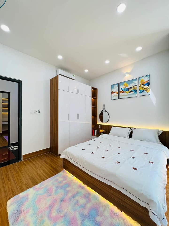 Nhà mới 100% Quận 4, Đoàn Văn Bơ, diện tích 53,5m2, giá 2,68 tỷ, 2 phòng ngủ, 2 wc