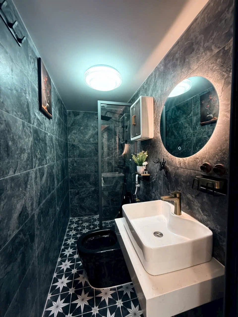 Bán nhà chính chủ Nơ Trang Long 3,99 tỷ, 1 trệt 2 lầu, 2 phòng ngủ, 3 toilet, ban công 2 tầng full nội thất sàn cao cấp.