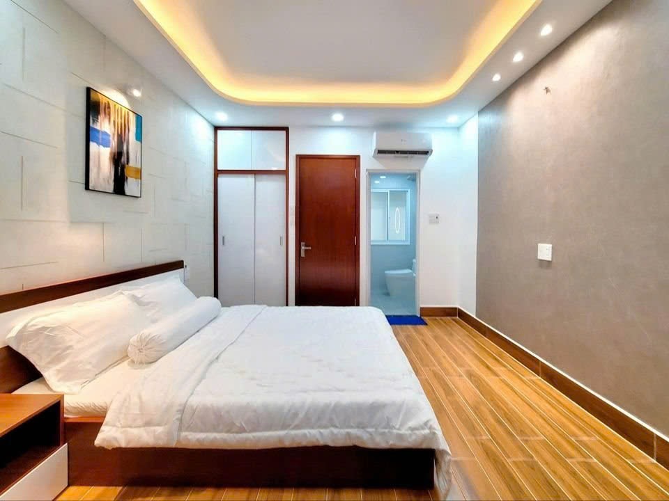 Nhà hẻm xe hơi Nguyễn Thông, diện tích 4,3m x 8m, 3PN, 3WC