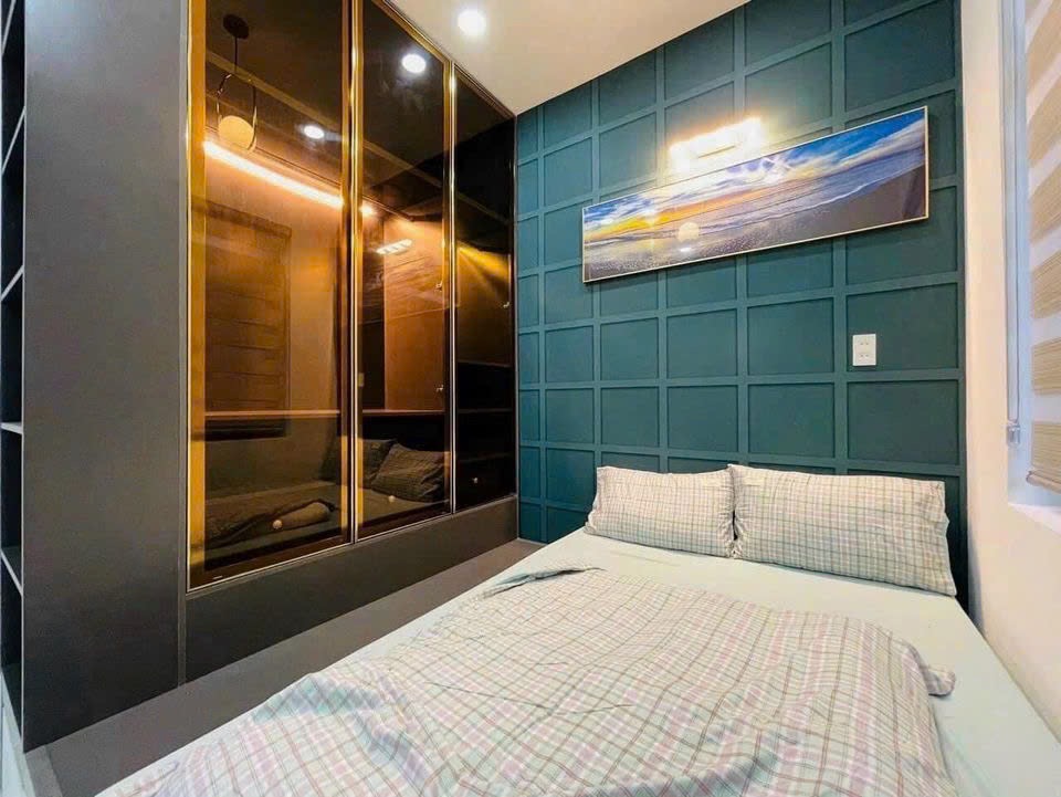 Bán gấp nhà Nguyễn Thái Bình, Phường 4, Quận Tân Bình, 4,3m x 8m, 3PN, 3WC
