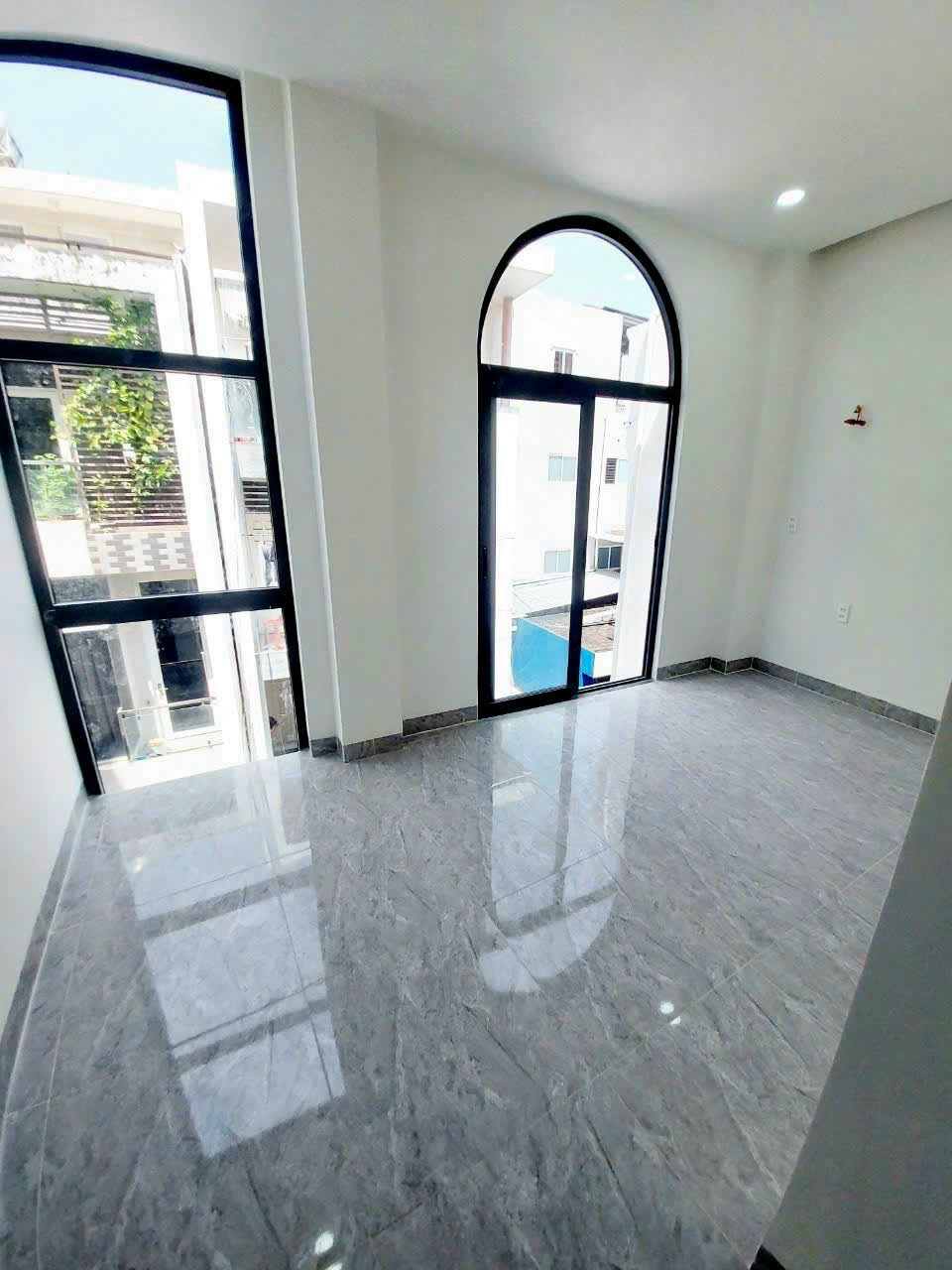 Chốt ngay nhà Gia Phú 4,9m x 8m 3PN 3WC hẻm xe hơi
