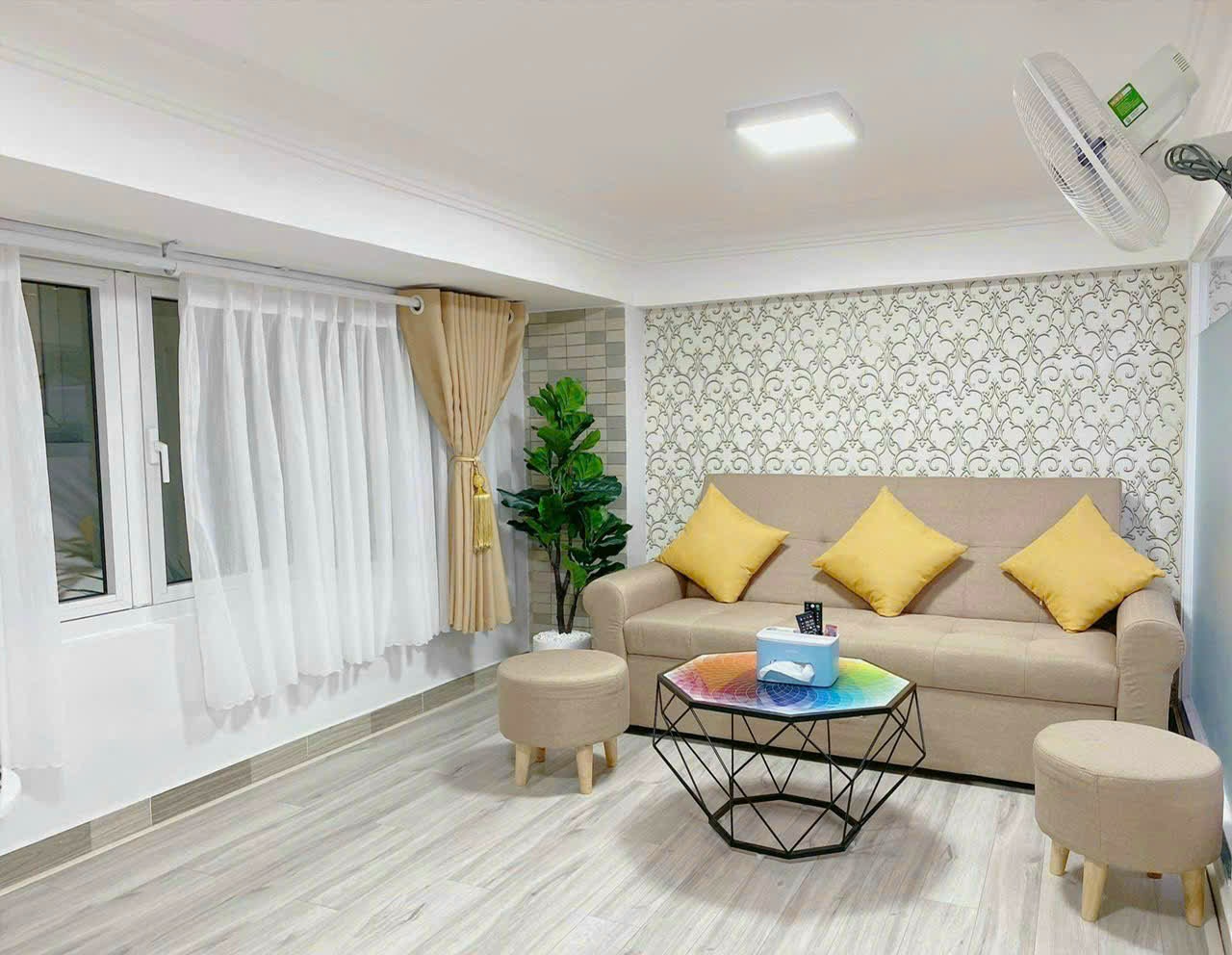 Nhà hẻm xe hơi Hai Bà Trưng 4,8m x 8m 2PN 3WC