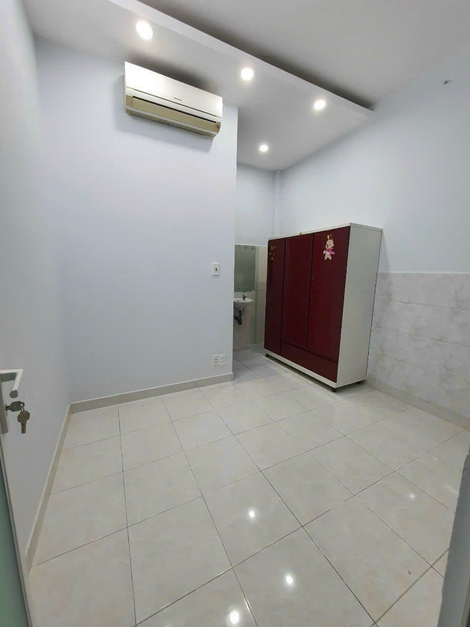 Nhà hẻm Bùi Đình Tuý, Bình Thạnh 32m2 2PN, 3WC
