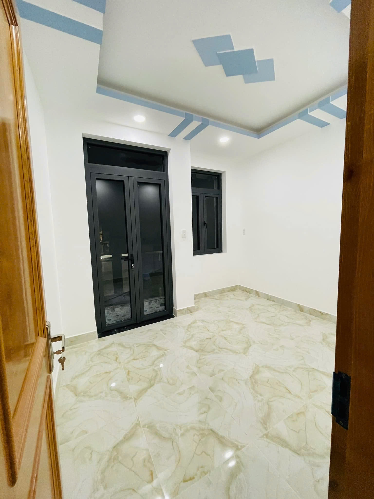 Chốt nhanh nhà Âu Cơ 34m2 2PN 3WC có hẻm xe hơi