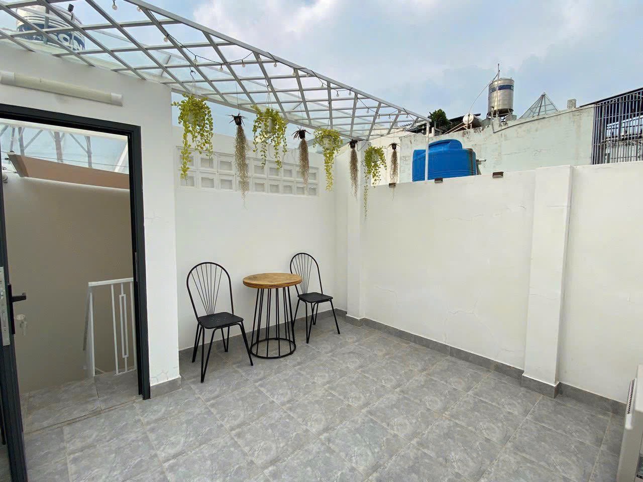 Chốt nhanh nhà hẻm Trương Định 4m x 8,5m 4PN 4WC có sân thượng