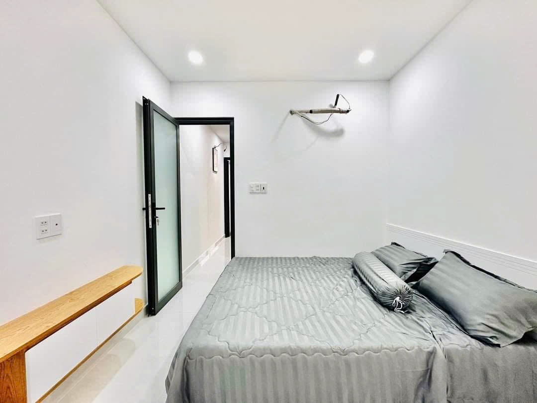Nhà đẹp Phạm Văn Hai, Tân Bình 3,4m x 11m