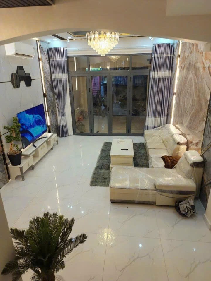 Nhà đẹp Lương Nhữ Học 5,2m x 9m, 3 ngủ, 4 vệ sinh
