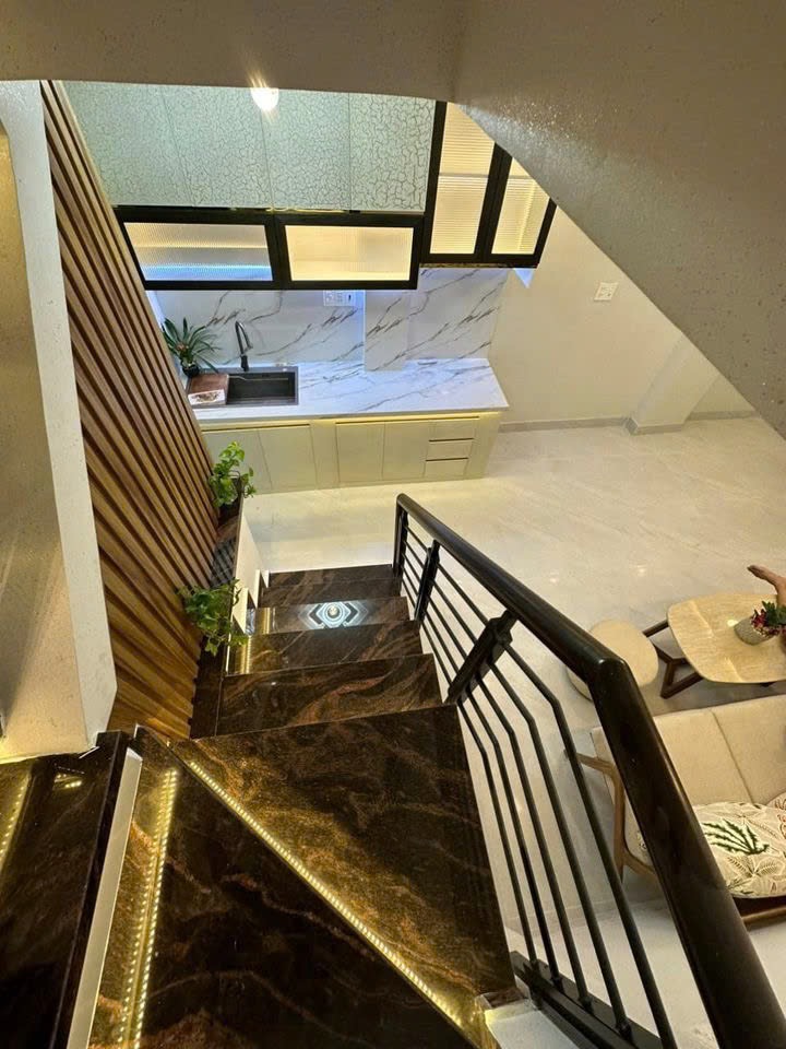 Nhà hẻm ba gác Nguyễn Trãi - gần chùa 4m x 9,5m