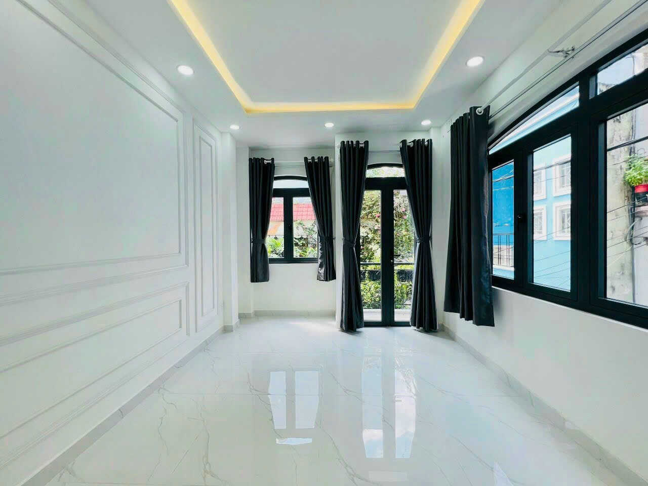 Cần bán gấp sân thượng Chợ Lớn, Quận 6, 3,3m x 12m, 3PN, 4WC