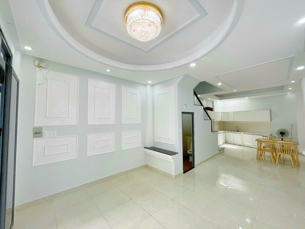 Nhà ngay khu trung tâm tiện ích gần Vạn Hạnh Mall, 4,5m x 14,3m, 4PN, 4WC