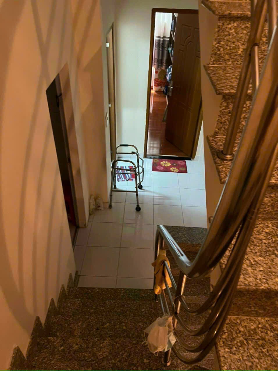 Hẻm xe hơi Trần Hưng Đạo 32m2 2PN 3WC có SHR vào ở ngay