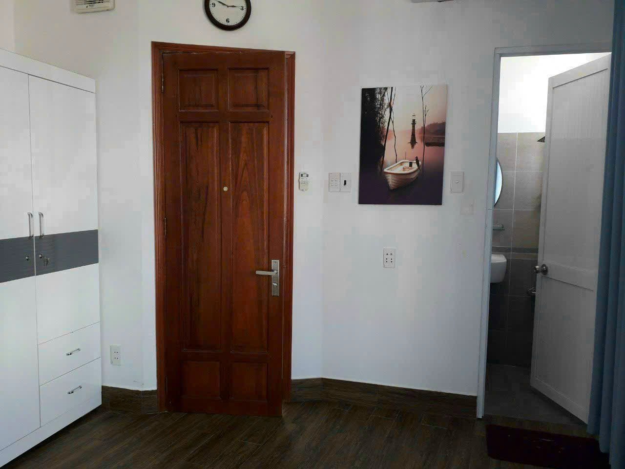 Chốt nhanh nhà hẻm Cộng Hoà, 5,2m x 5,5m, 3PN, 3WC, sổ hông riêng