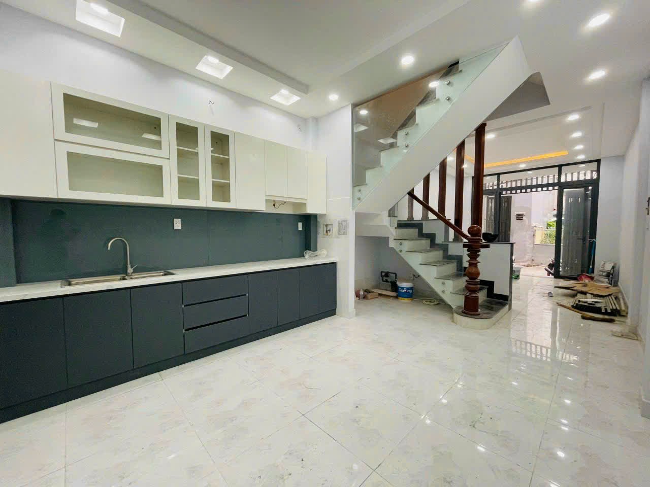 Chốt nhanh nhà Hoa Cau 4m x 14m, 4PN, 4WC có SHR vào ở ngay