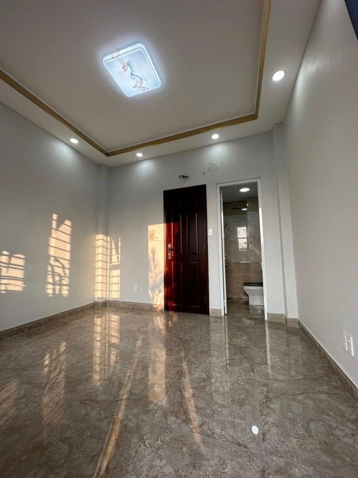 Nhà Dương Đình Nghệ 3,4m x 10m, 3PN, 3WC, nội thất giá tốt
