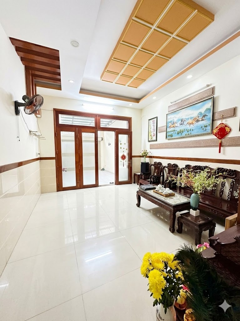 Tổ ấm cho gia đình 3 bước ra Tiểu học Trần Văn Ơn, bên hông khu Ẩm Thực Lữ Gia, 10 tỷ