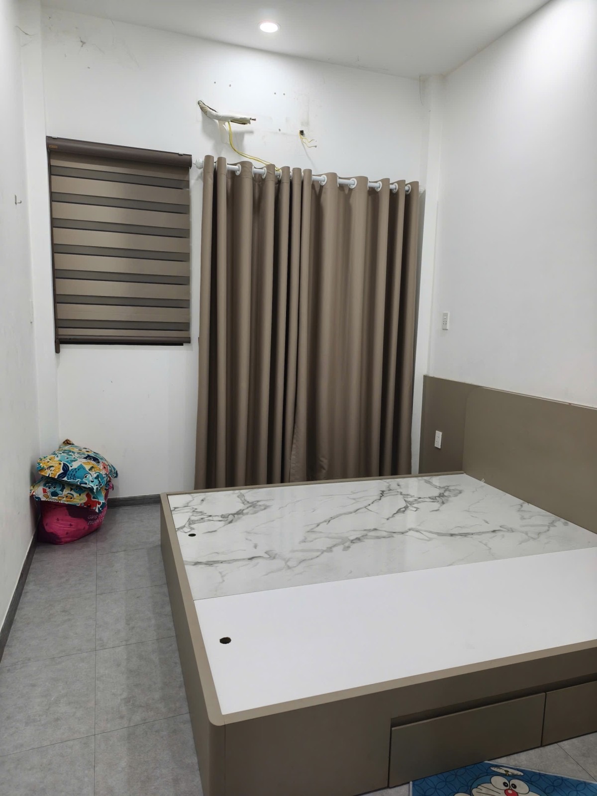 Hiệp Phú hơn 3 tỷ, có nhà 58m2, 2 lầu, tặng full nội thất, chỉ về ở nhà mới 99%
