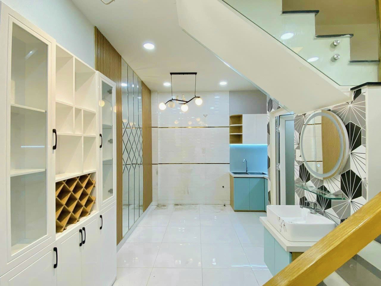 Nhà hẻm ba gác Bùi Hữu Nghĩa, 5,8m x 6,3m, 3 ngủ, 3 vệ sinh, giá tốt khu vực