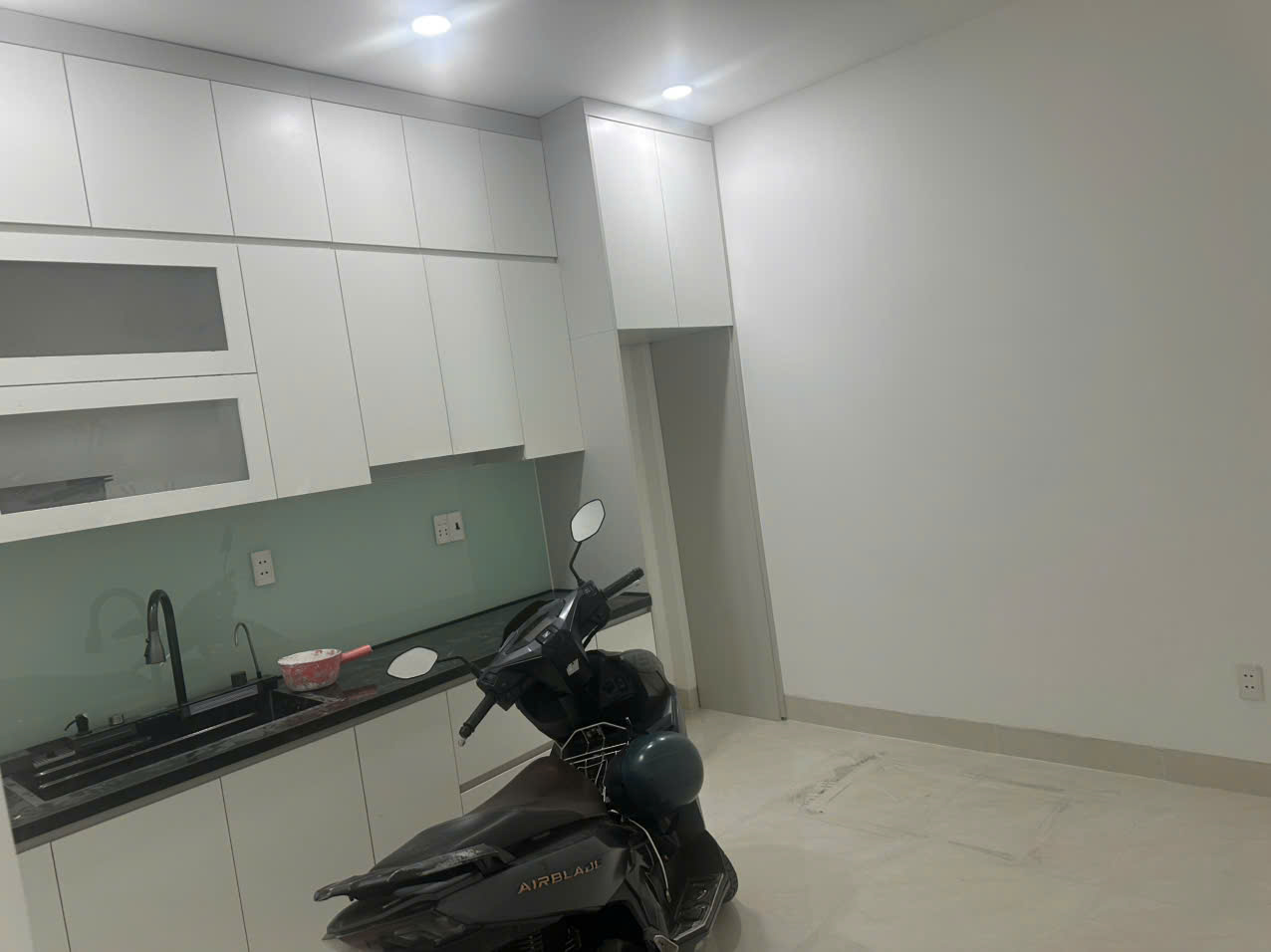 Top nhà xinh rẻ 3.6m x 10m, 1 trệt, 1 lầu Hồ Thị Kỷ, quận 10