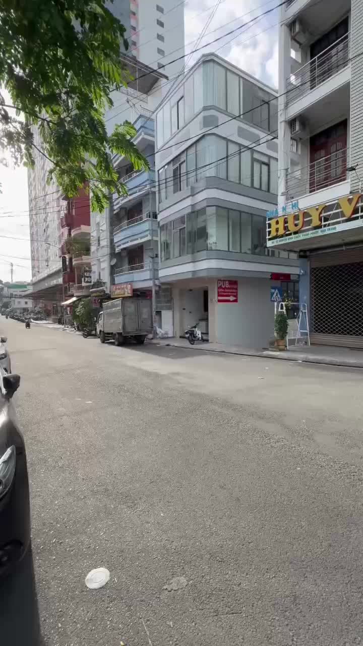 Căn góc 2 mặt tiền Nguyễn Đình Chiểu, đi bộ ra biển Nha Trang, diện tích 71m2, DTSD 300m², sổ hồng hoàn công