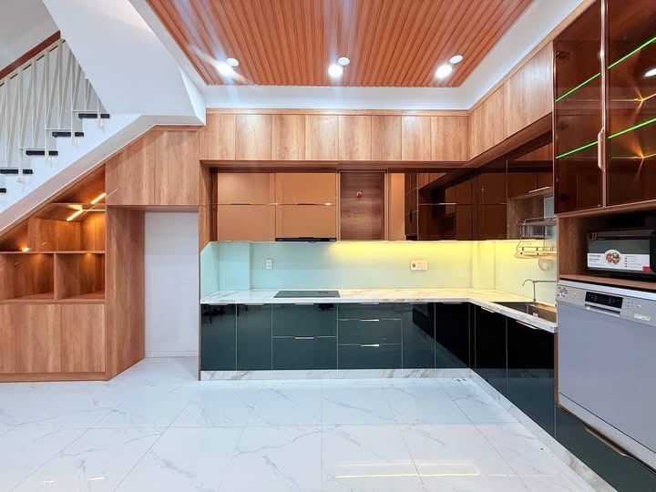 Chủ giảm sâu - hẻm xe hơi Cách mạng tháng 8, quận 10 - 3 tầng - 54m2 - chỉ hơn 3,1 tỷ