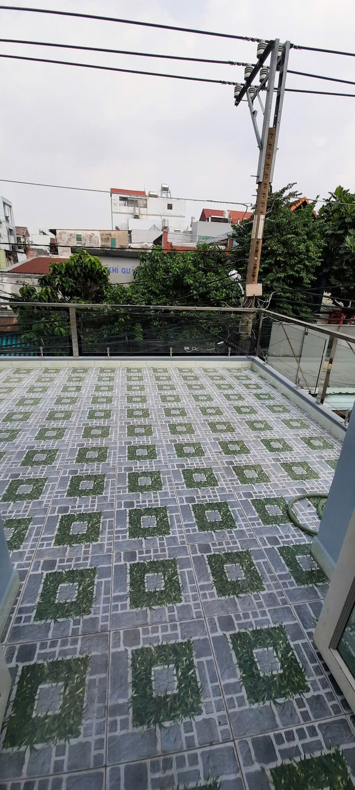 Chính chủ bán gấp nhà mái thái ngang 6m, 1 trệt, 1 lầu, 3 phòng ngủ, 91m2