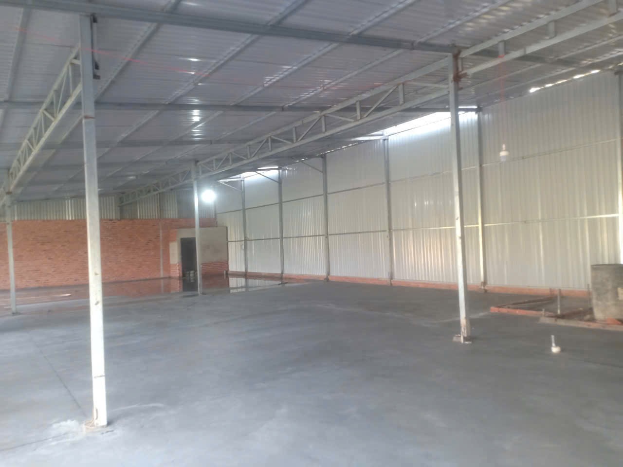 Chính chủ cho thuê kho xưởng Hóc Môn 300m², xe tải vào tận nơi