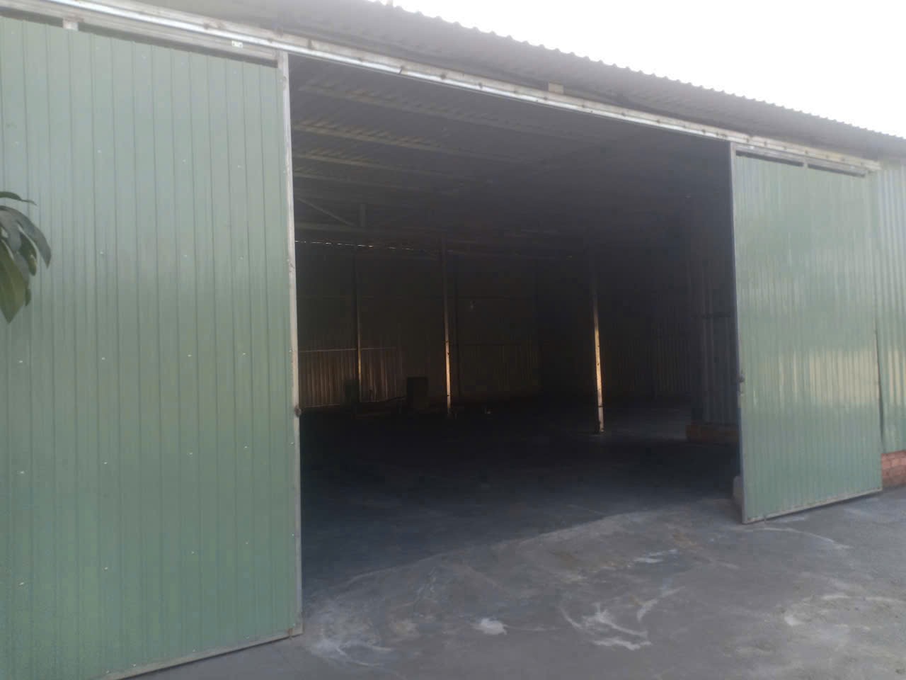 Chính chủ cho thuê kho xưởng Hóc Môn 300m², xe tải vào tận nơi