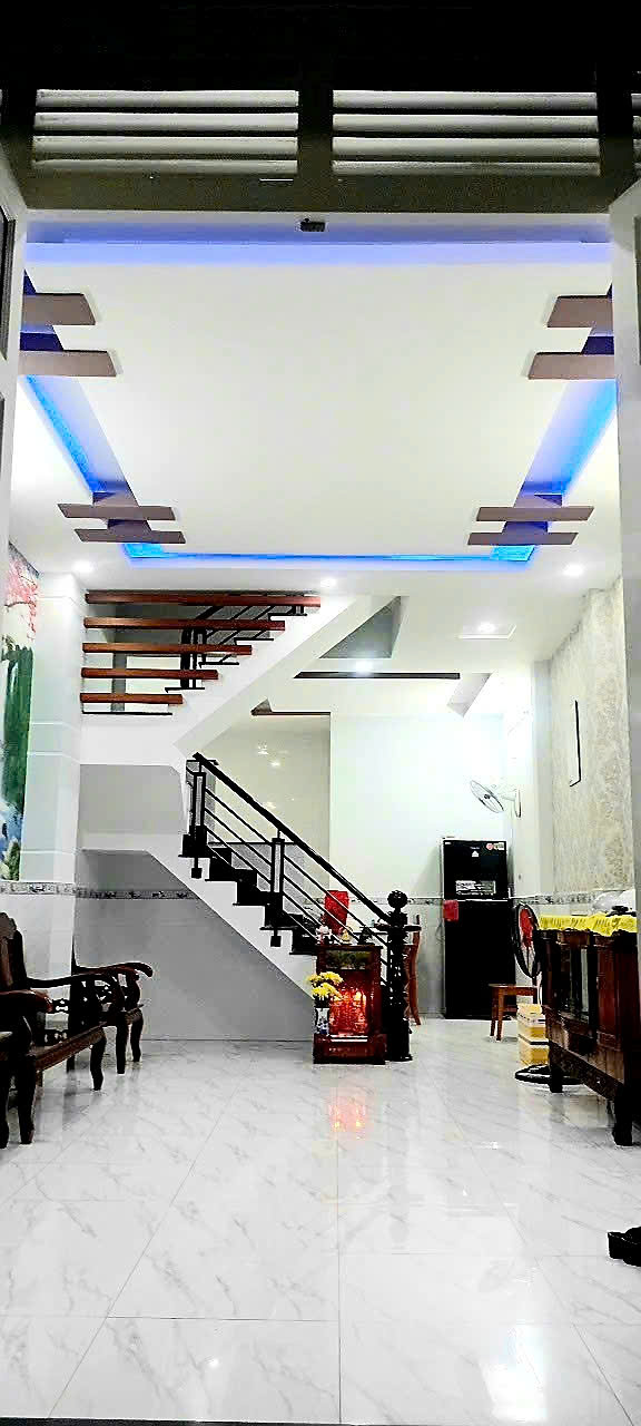 Bán nhà hẻm xe hơi 1 trệt 2 lầu 1 sân thượng tại 13424 Thạnh Lộc 27 quận 12