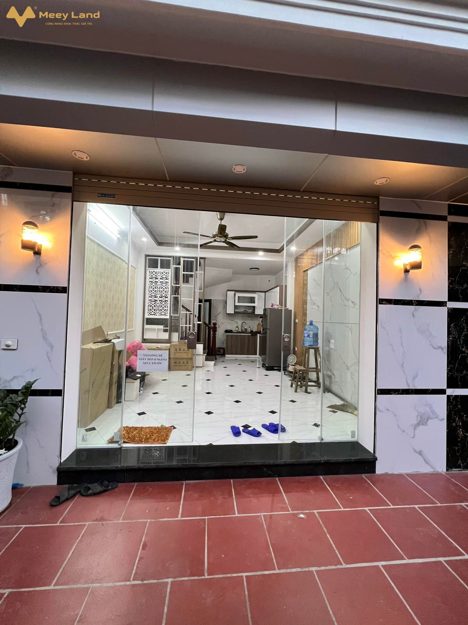 Bán nhà mới Kim Chung 33m2, 5 tầng, 3 ngủ, ngõ rộng thoáng, gần đường 32, giá 4.2 tỷ