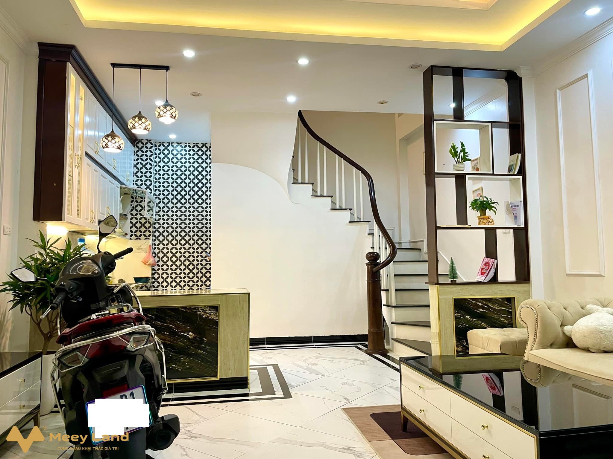 Bán nhà Kim Chung, khu đô thị Hinode, đường 32, xây 5 tầng, nội thất đẹp, giá 4.2 tỷ