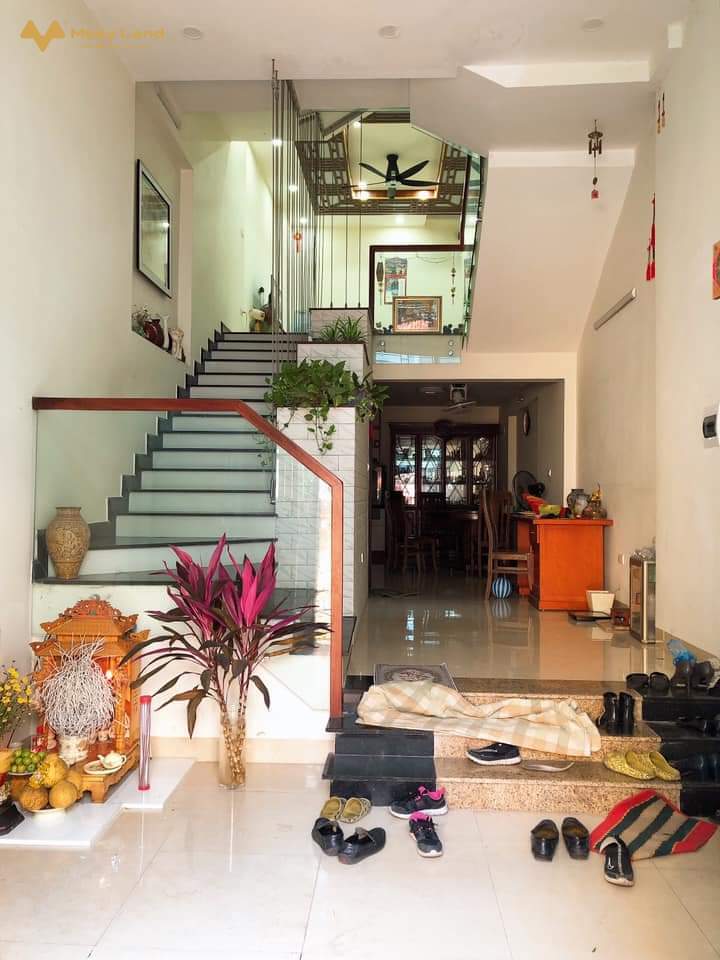 Bán nhà Tây Mỗ, Nam Từ Liêm, dân xây 55m2, 4 tầng, tặng nội thất đẹp, ô tô đỗ gần