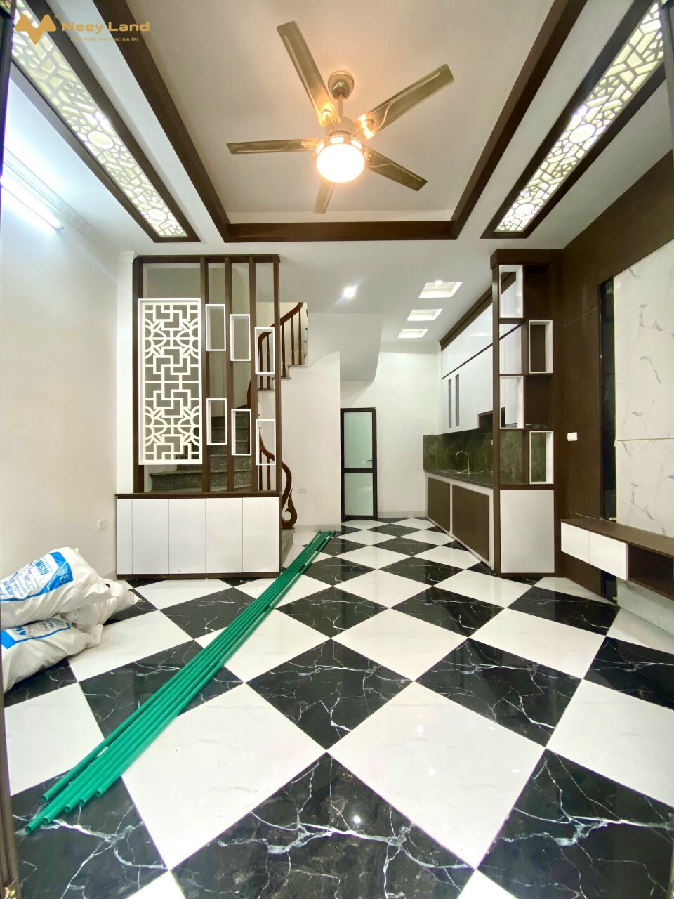 Nhà mới Xuân Phương gần đường Trịnh Văn Bô, 5 tầng, 3 ngủ, ô tô đỗ gần giá 5 tỷ