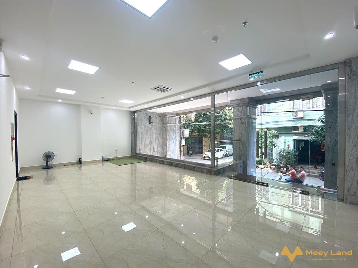 Tòa văn phòng phố Yên Hòa, Cầu Giấy, 7 tầng thang máy mới tinh, thiết kế hiện đại