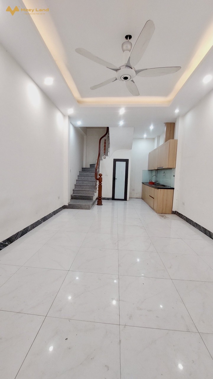 Bán nhà mới An Khánh, Đại Lộ Thăng Long 36m2, 5 tầng, 4 phòng, ô tô đỗ gần nhà