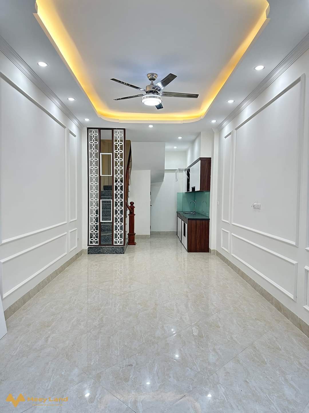 Chỉ 2,5 tỷ nhà đẹp ngã tư Canh, đi Mỹ Đình 3km, 32m2 x 5 tầng, nội thất mới view thoáng