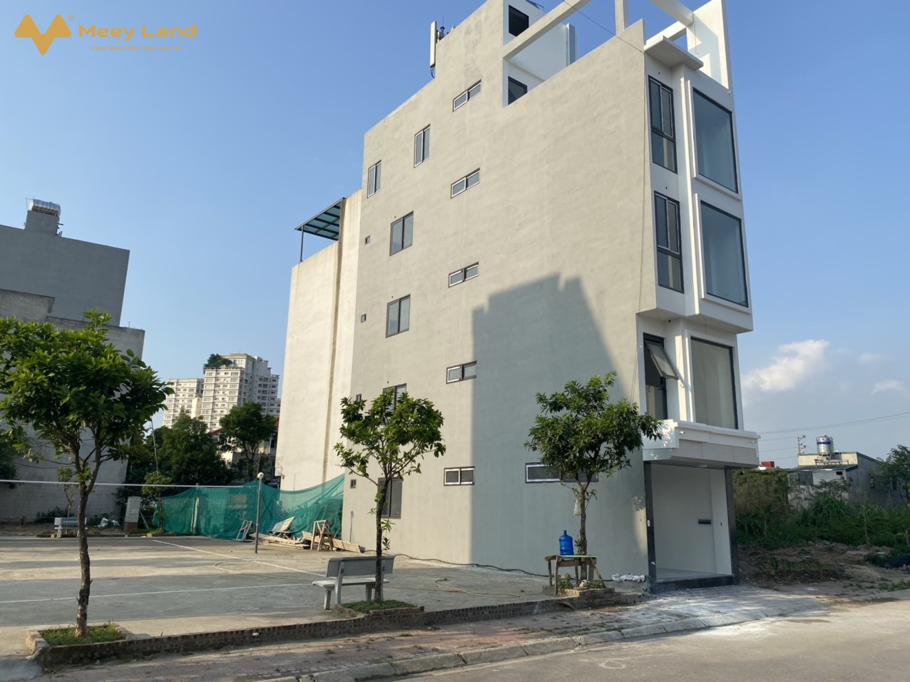 Bán nhà gần Vinsmrt City, khu đô thị Nam An Khánh 48m2, 6 tầng, full nội thất, điện năng lượng mặt trời, giá 11 tỷ