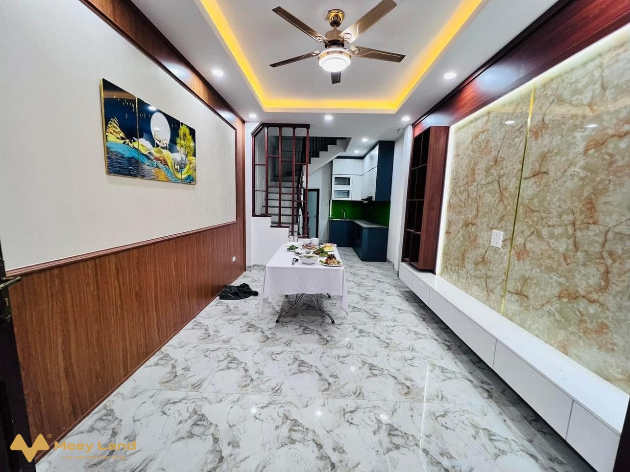 Bán nhà mới An Khánh 33m2, 5 tầng, 4 phòng, nội thất đẹp, 50m ô tô đỗ gần, giá 4.5 tỷ