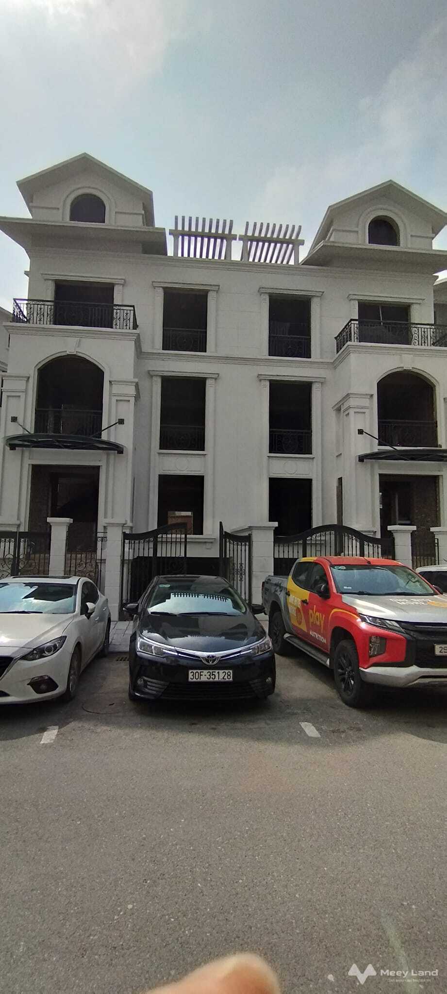 Biệt thự Võ Chí Công, Tây Hồ, thiện chí bán, giá tốt