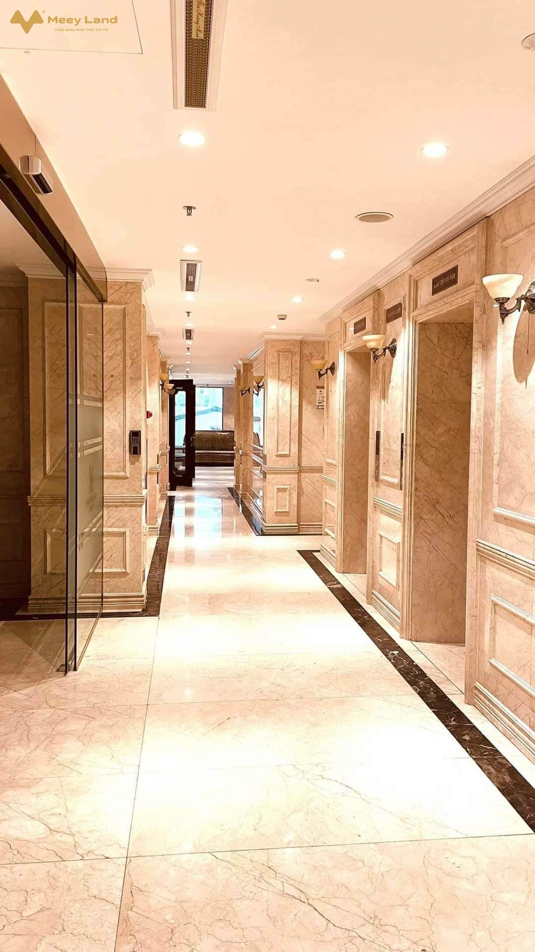 Bán tòa nhà tổ hợp văn phòng hạng A, căn hộ cao cấp tiêu chuẩn 5 sao, Hà Nội