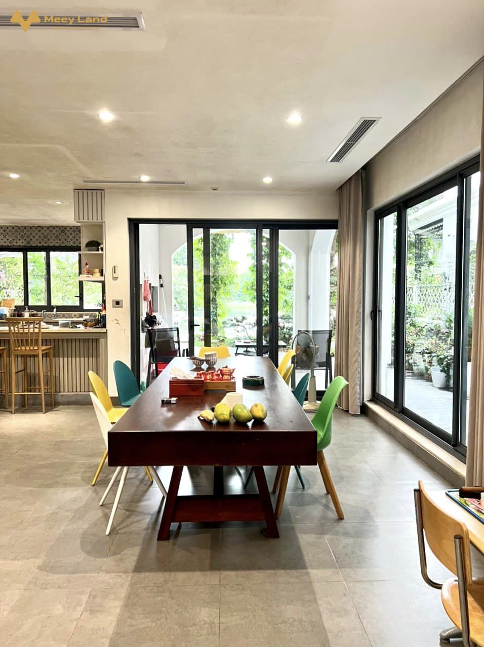 Bán biệt thự Vinhomes Reverside Long Biên, sổ đỏ chính chủ, giá tốt