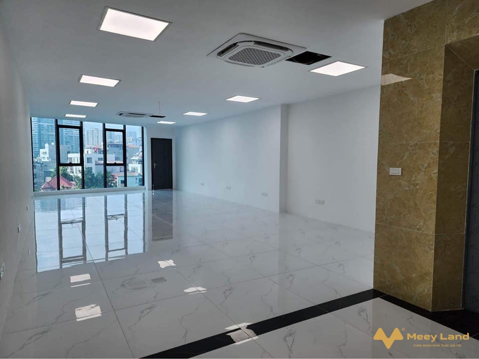 Bán nhà phố Cự Lộc ngay Ngã Tư Sở, 8 tầng, thang máy, hiện đại mới tinh