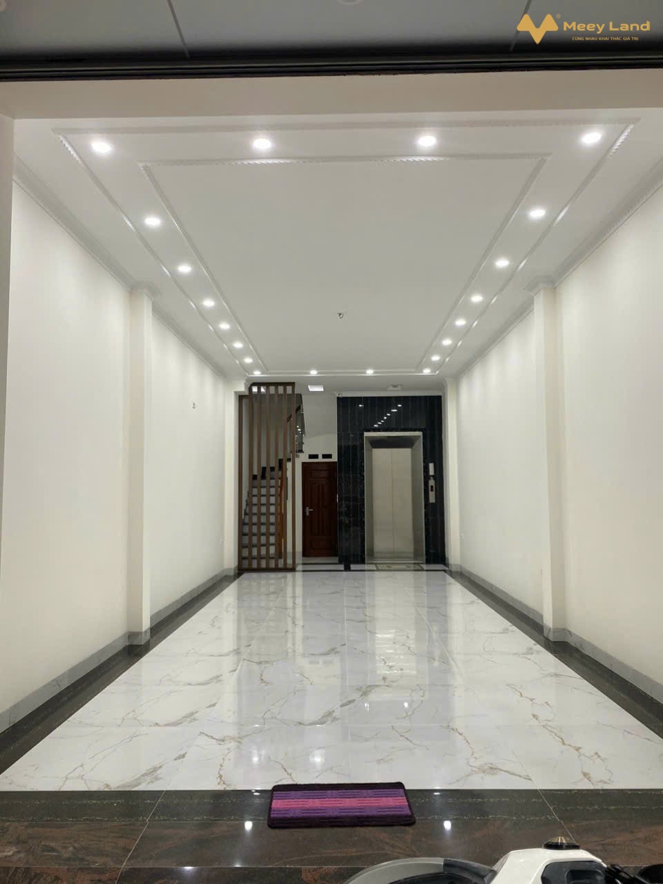 Bán nhà phân lô Văn Khê, Hà Đông, vỉa hè ô tô tránh nhà mới, đẹp, thang máy xịn