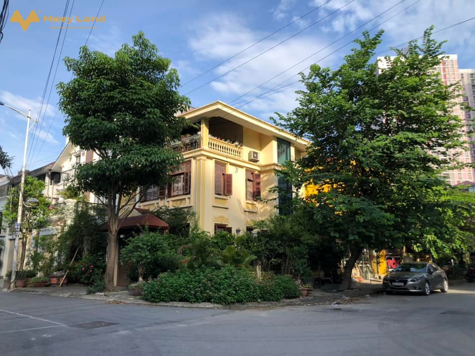 Bán biệt thự khu đô thị Văn Khê, lô góc 2 mặt tiền, kinh doanh sầm uất