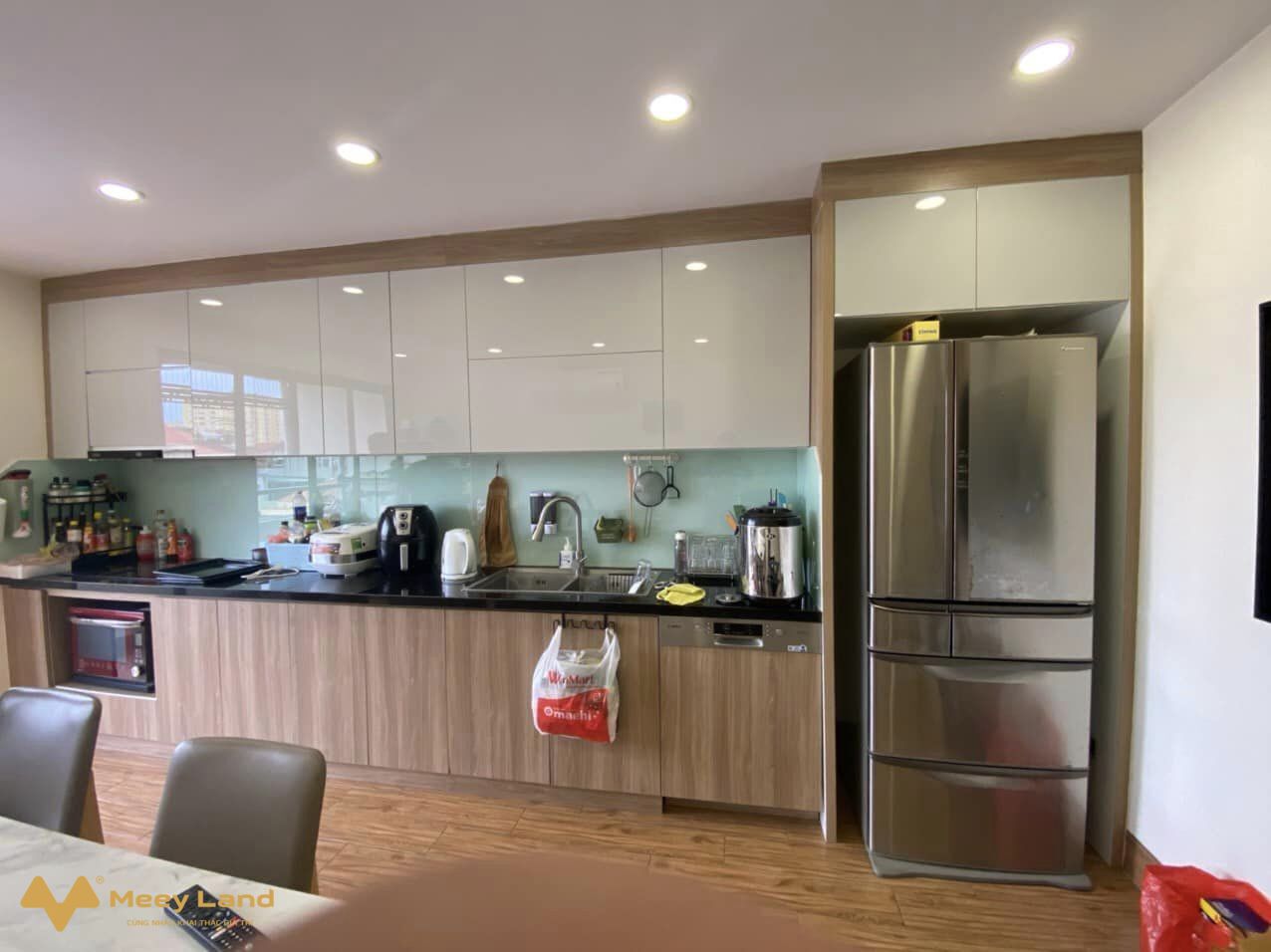 Tòa nhà văn phòng phố Nguyễn Phong Sắc, trung tâm Cầu Giấy, vô vàn tiện ích, 7 tầng thang máy