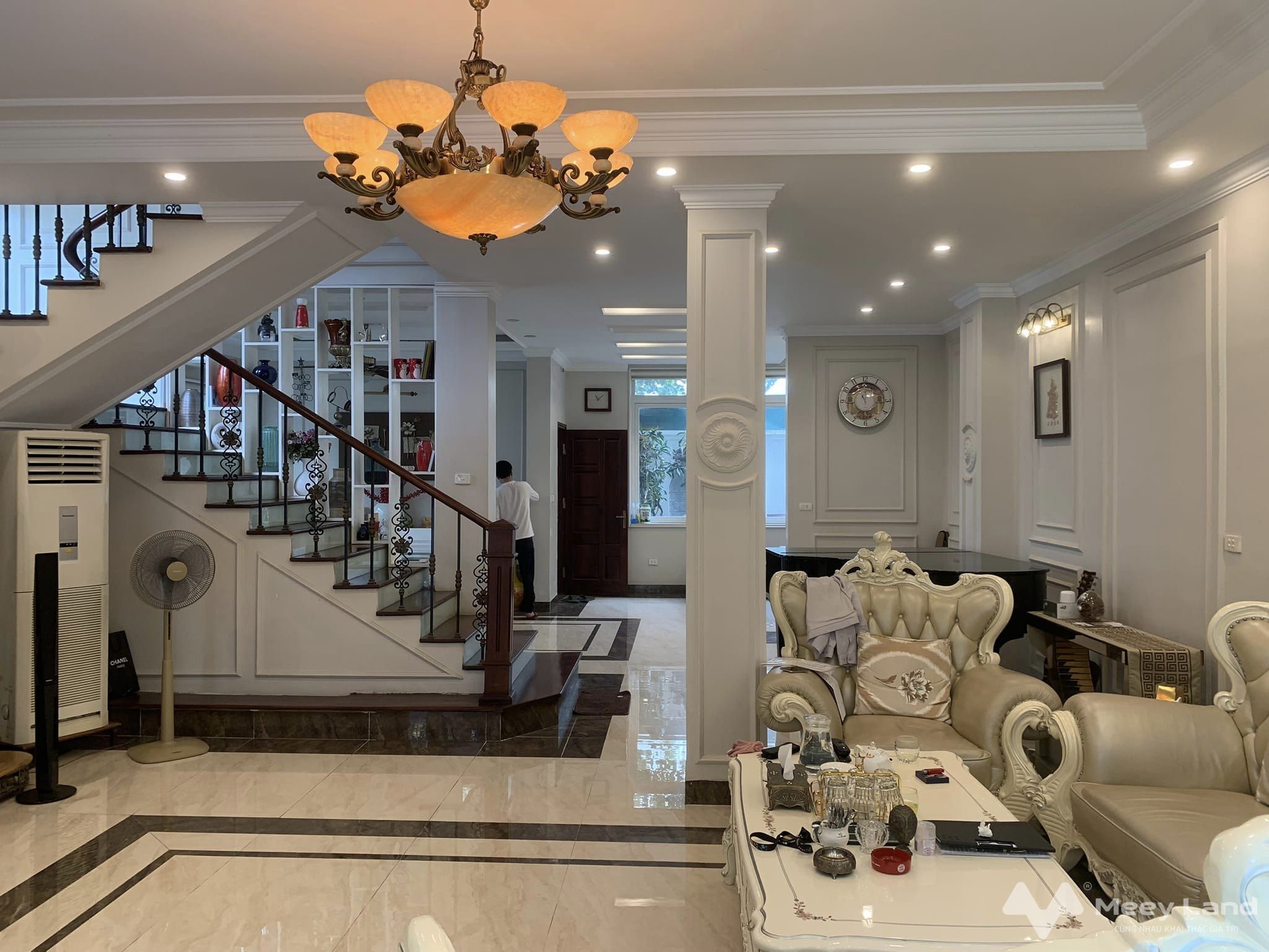 Bán biệt thự khu đô thị Văn Phú, Hà Đông, full nội thất sang trọng, đẳng cấp gần công viên