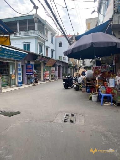 Nhà La Khê, Hà Đông, ô tô đỗ cửa, 39m2, 4 tầng, 4 ngủ, sân để xe riêng, giá chỉ 3,6 tỷ