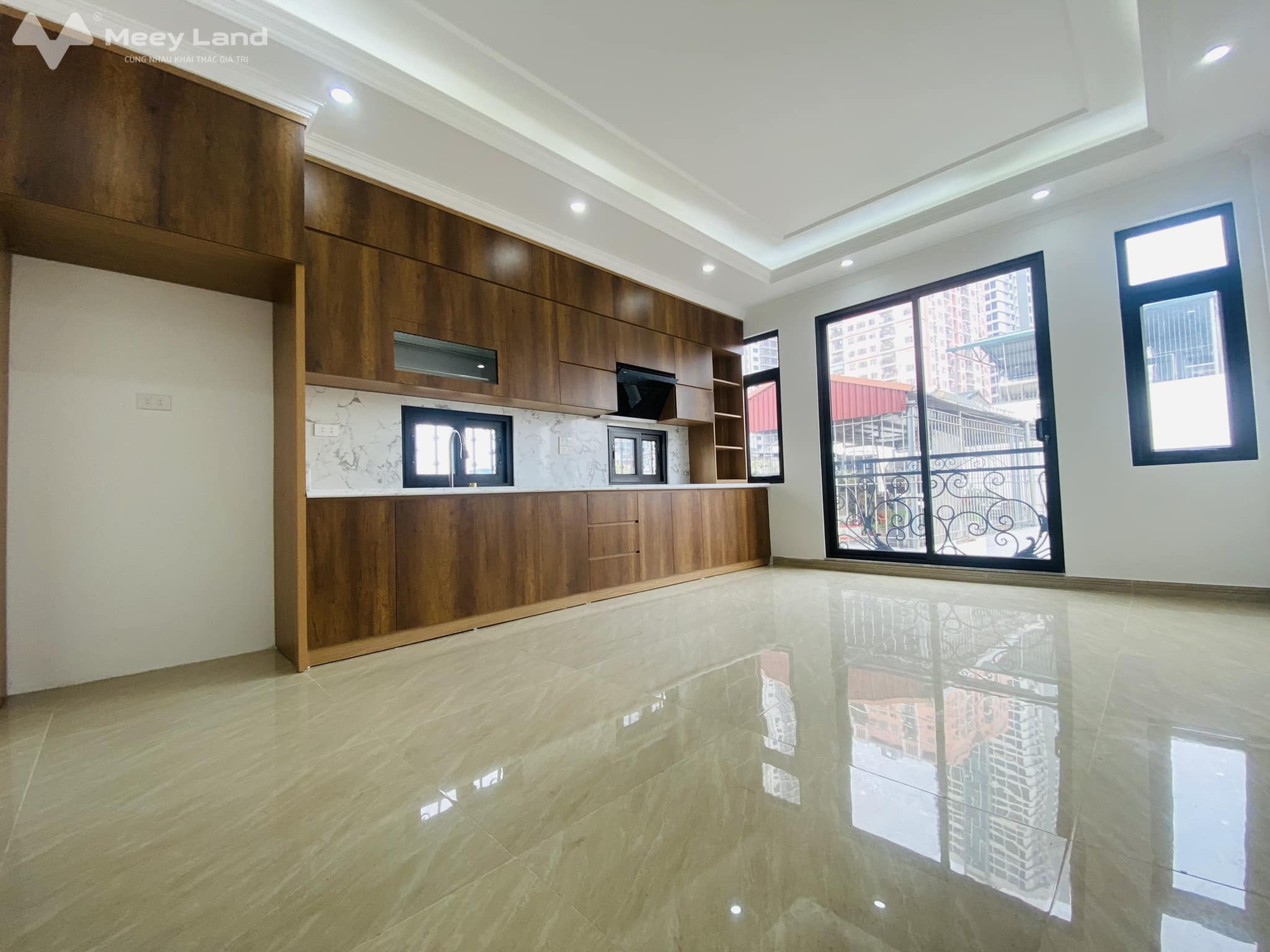 Bán nhà Hồ Tùng Mậu lô góc, 7 tầng, thang máy mới tinh, giá tốt