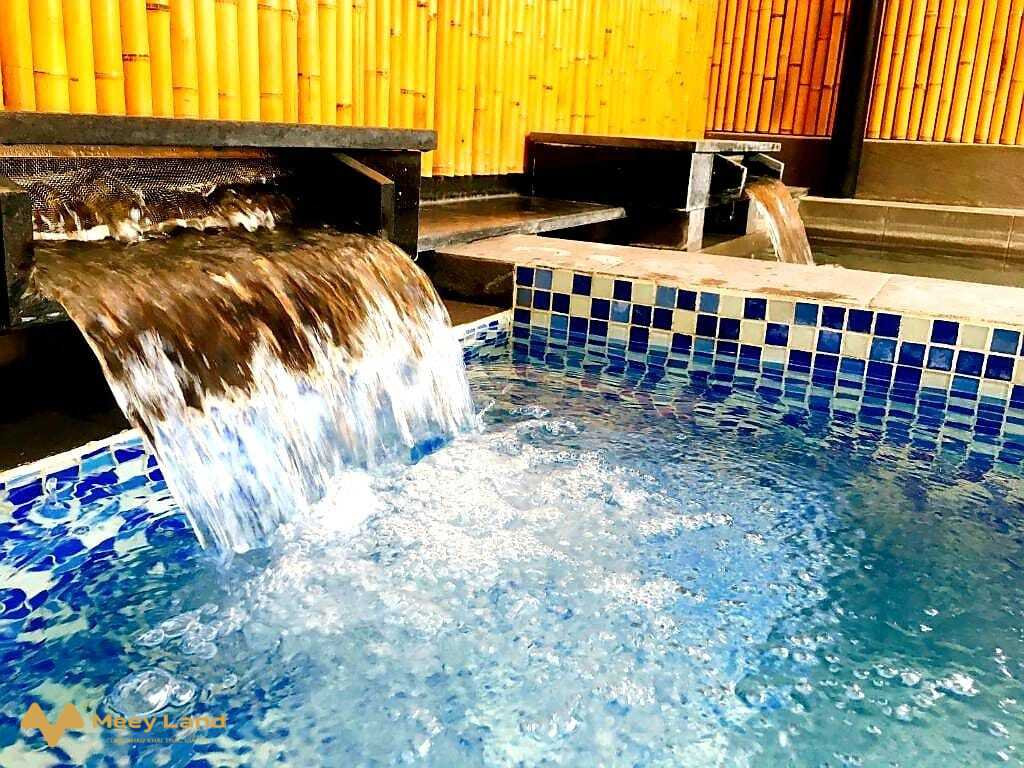 Bán nhà mặt phố Linh Lang, trung tâm Ba Đình, 11 tầng, dòng tiền 4,2 tỷ/năm